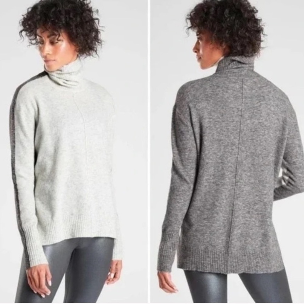Athleta Transit Colorblock Turtleneck Oversize Sweater Gray W-805 Size XS